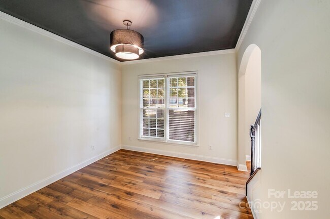 Building Photo - 10243 Squires Way