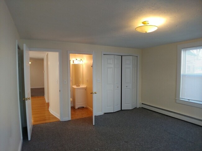 Building Photo - 20 Gibbon St