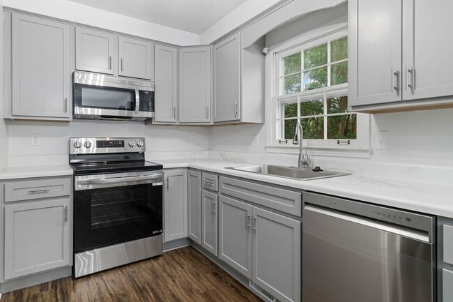 Building Photo - 1591 Barrett Dr