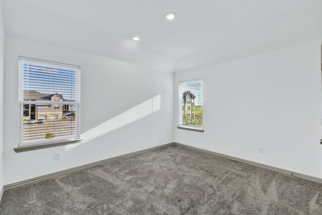 Building Photo - 1320 Hill Country Pl
