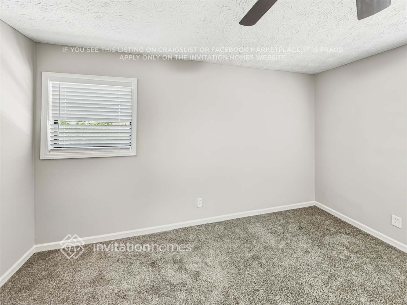 Building Photo - 1023 Lakewood Dr