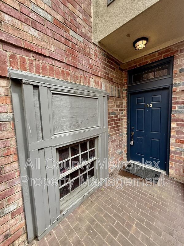 Building Photo - 4511 Gilbert Ave