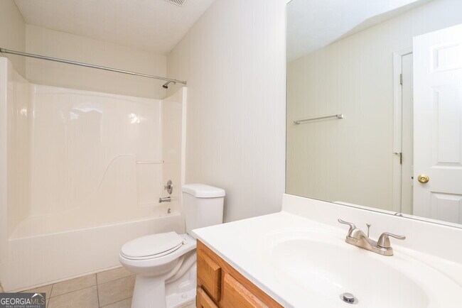 Building Photo - 3512 English Oaks Dr NW