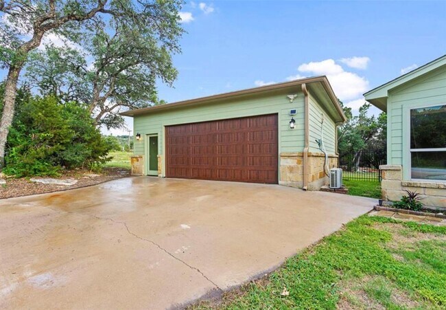 Building Photo - 20603 Ridgeview Rd