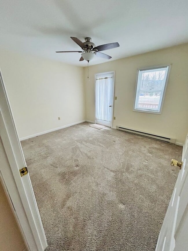 Building Photo - Beautiful 2BR Townhome Near Indian Park – Garage + Storage