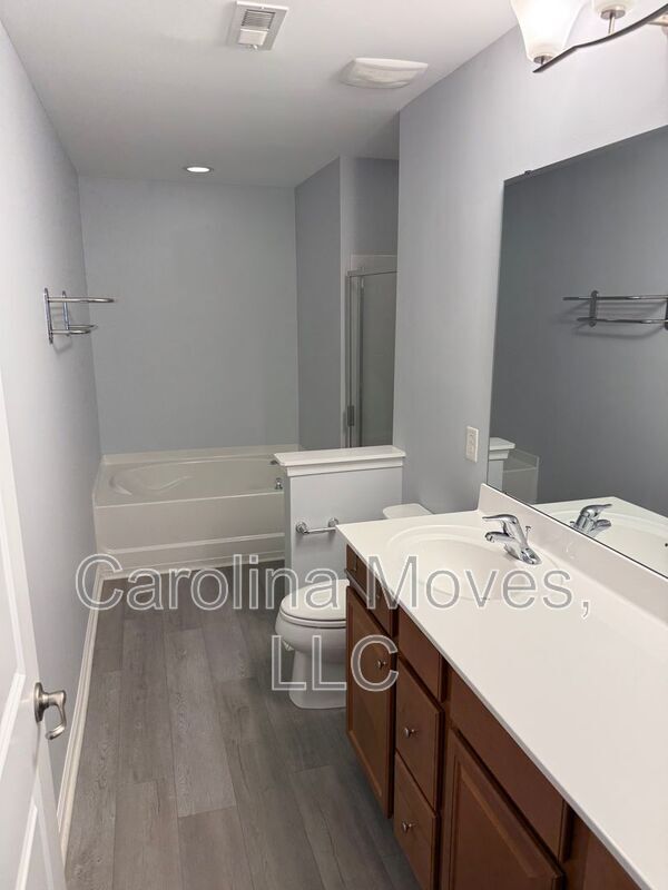 Building Photo - 479 Woodbark Ct
