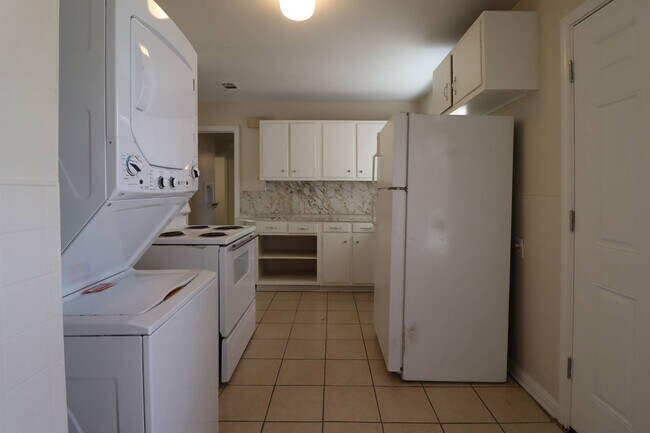 Building Photo - 1512 White Ave