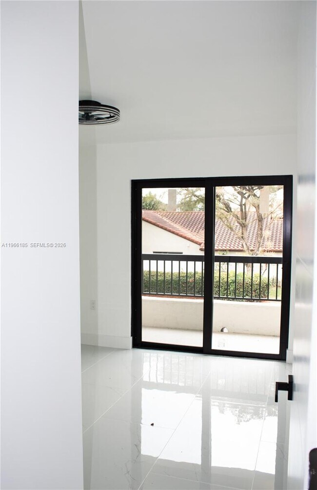 Building Photo - 10433 SW 118th Ct