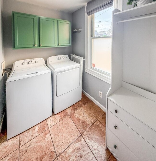 Building Photo - 715 N Beatty St