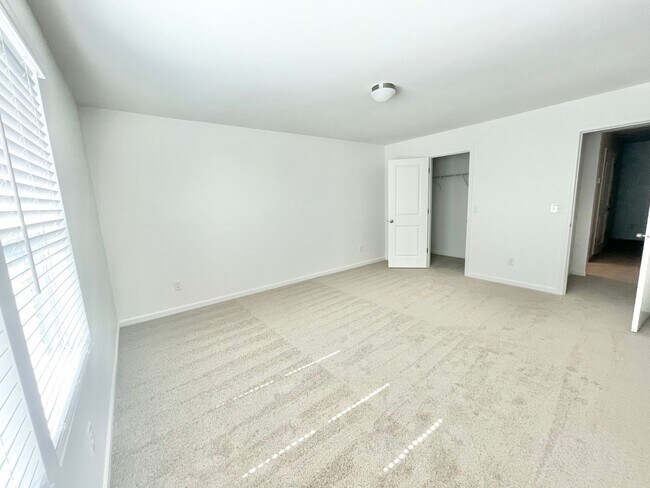 Building Photo - 3 Bedroom paired home with 2 car garage minutes from shopping and  I-85 - AVAILABLE NOW