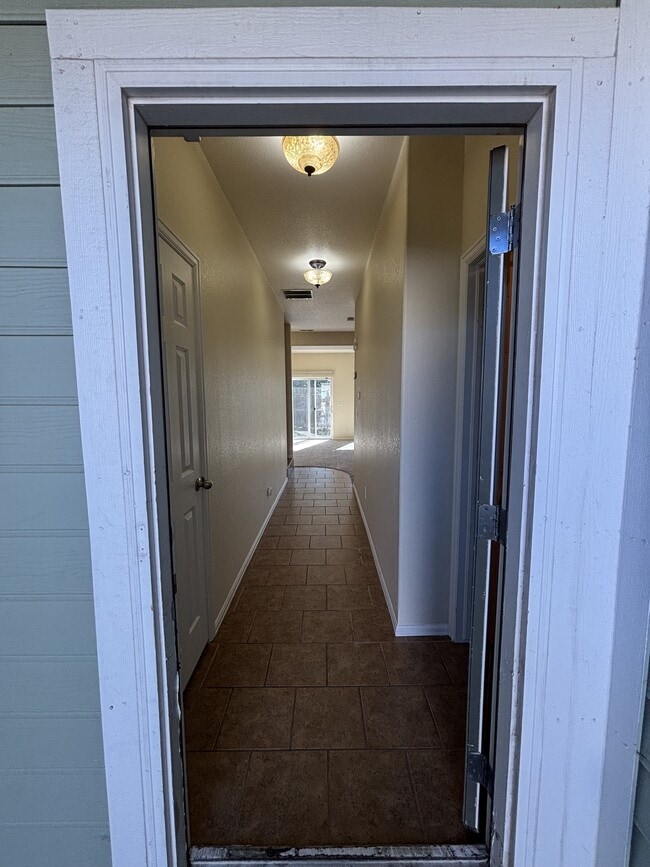 Building Photo - 755 Hailey Glenn View