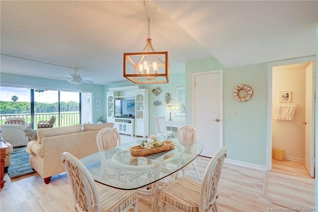 Building Photo - 5532 NE Gulfstream Way