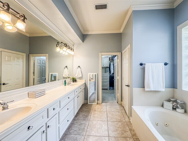 Building Photo - 38 E Thymewood Pl