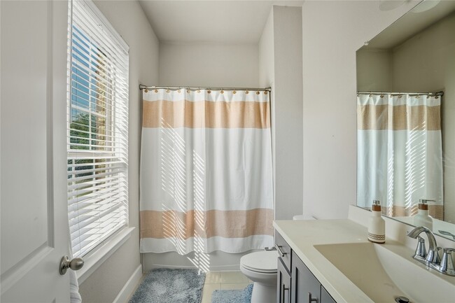 Building Photo - 4301 Meadow Hawk Dr