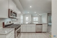 Building Photo - 1945 Redstart