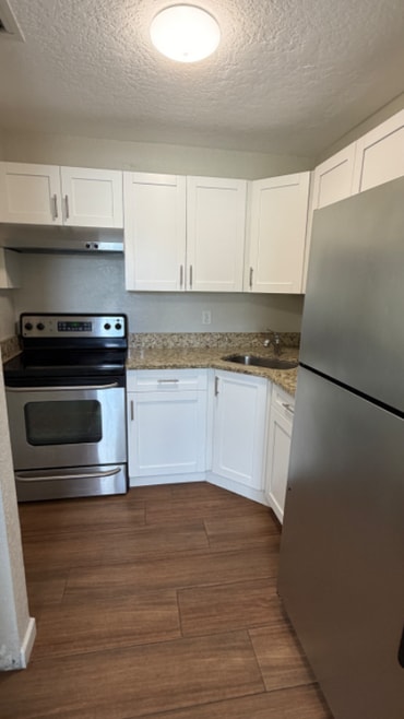 Building Photo - M0NTANTE Montante Blvd