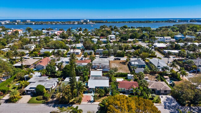 Building Photo - 1616 N N St