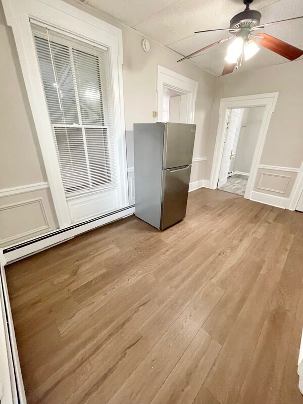 Building Photo - 404 Mountain St