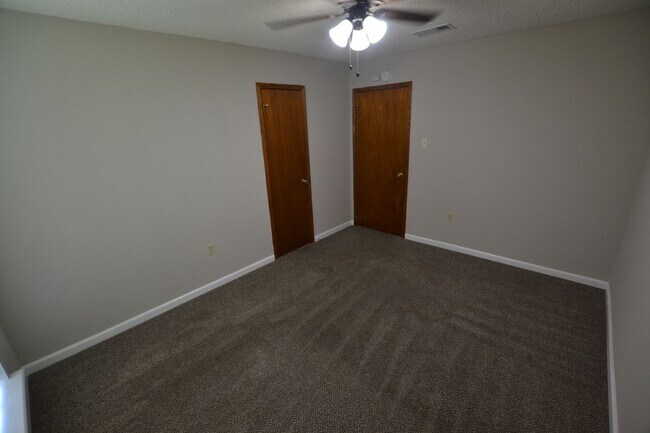 Building Photo - Zachary School District! 3 bedroom, 2 bath home in coveted Marita Terrace Subdivision