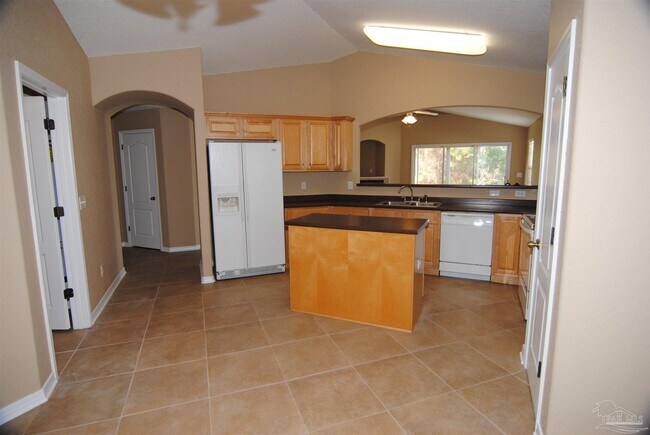 Building Photo - 14630 Innerarity Point Rd