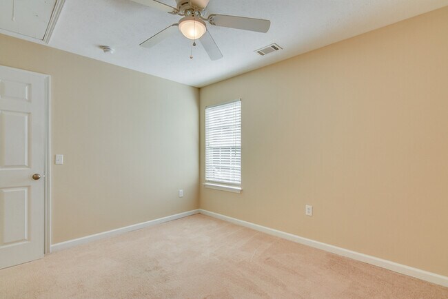 Building Photo - Quaint Three Bedroom Home for Rent in Aiken