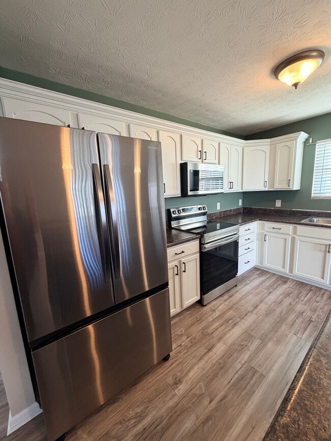 Building Photo - 1883 Creekstone Dr