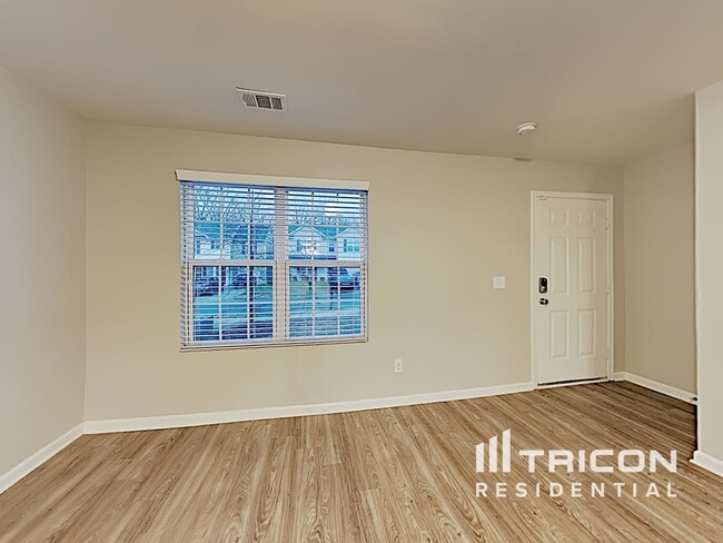 Building Photo - 4717 Brewer Dr