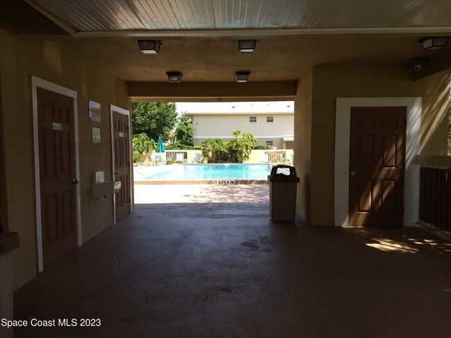 Building Photo - 1698 Sunny Brook Ln