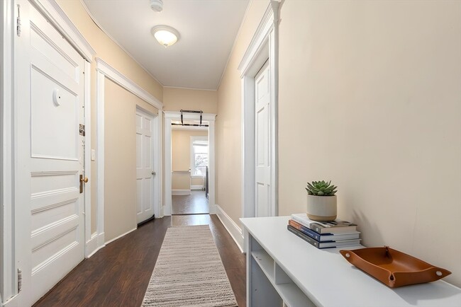 Building Photo - 21 Royal St