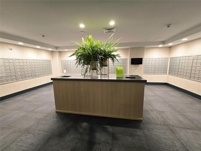 Building Photo - 90 SW 3rd St