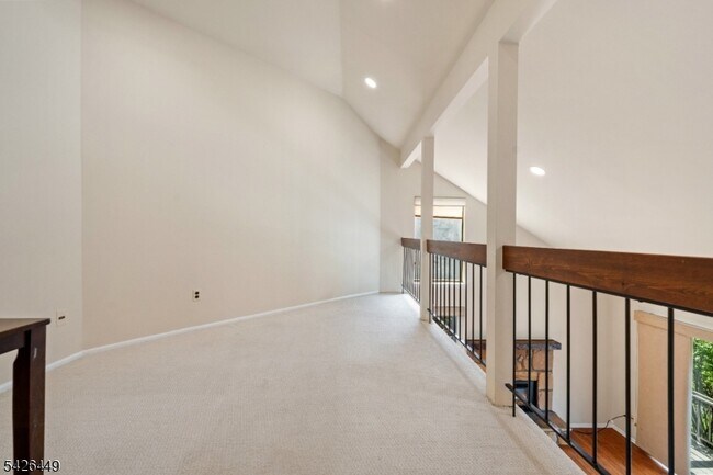 Building Photo - 257 Gemini Dr