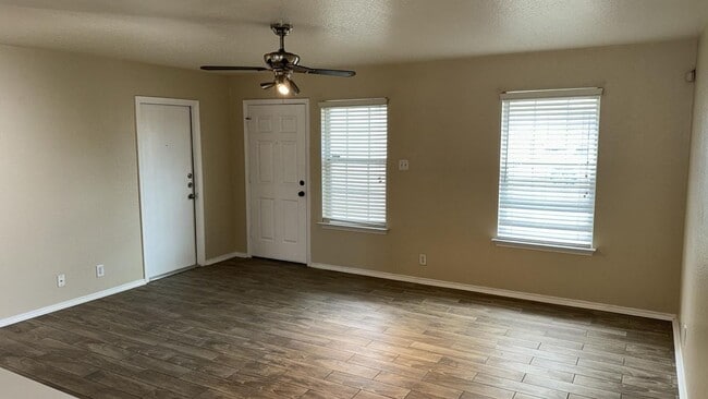 Building Photo - BEAUTIFULLY MAINTAINED  | ONE STORY  |  OPEN CONCEPT  |  GREAT LOCATION: 1604 & SHAENFIELD