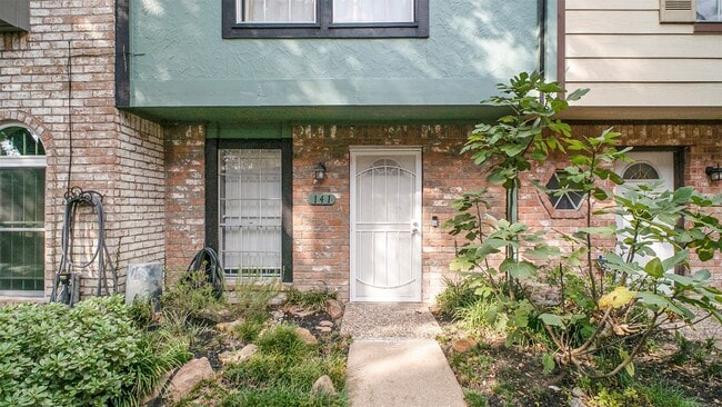 Building Photo - 11002 Hammerly Blvd