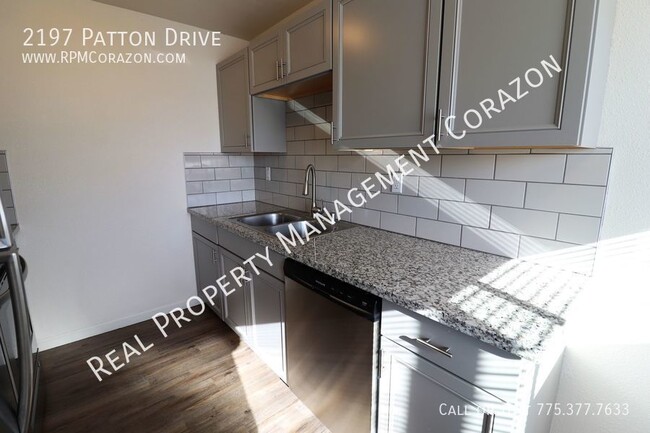 Building Photo - Newly upgraded upstairs 2 Bed, 1 Bath Apt ...