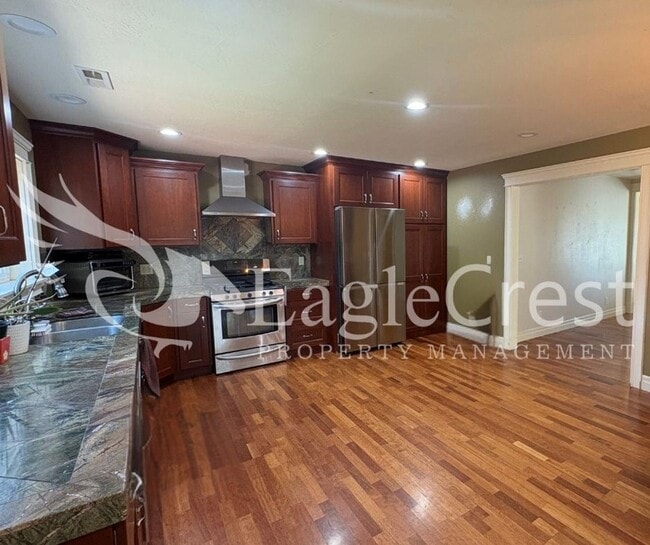 Building Photo - Beautiful Five Bedroom Home with Acreage
