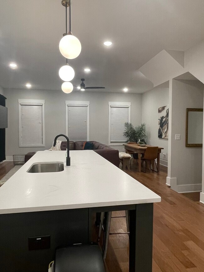 1033 Donald Lee Hollowell Pky NW 1033 Donald Lee Hollowell Pky NW