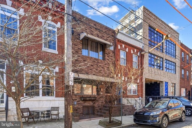 Building Photo - 1320 Mifflin St