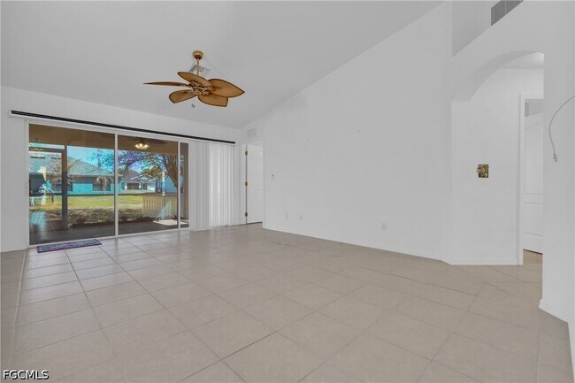 Building Photo - 2610 40th St W