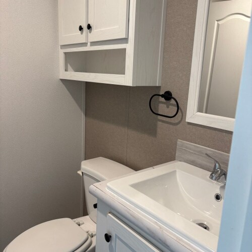 Building Photo - 235 Sycamore Loop