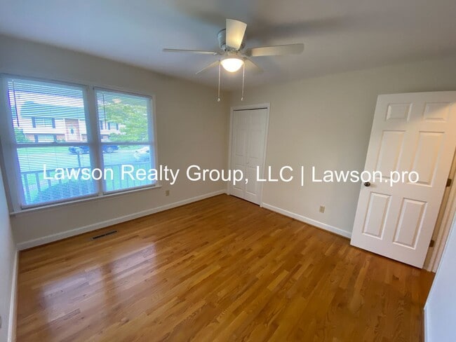 Building Photo - Spacious Hollins Four Bedroom w/ Finished Basement