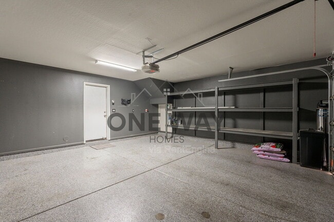 Building Photo - 1057 S Deerfield Ln