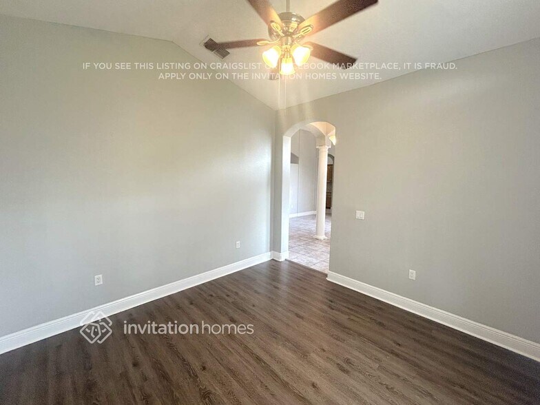 Building Photo - 2909 Dunhill Cir