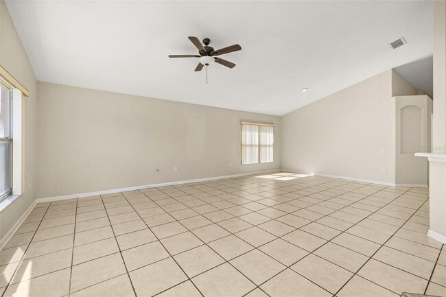Building Photo - 3145 Stonehurst Cir