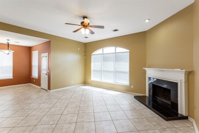 Building Photo - 9818 Mossy Tree Ln