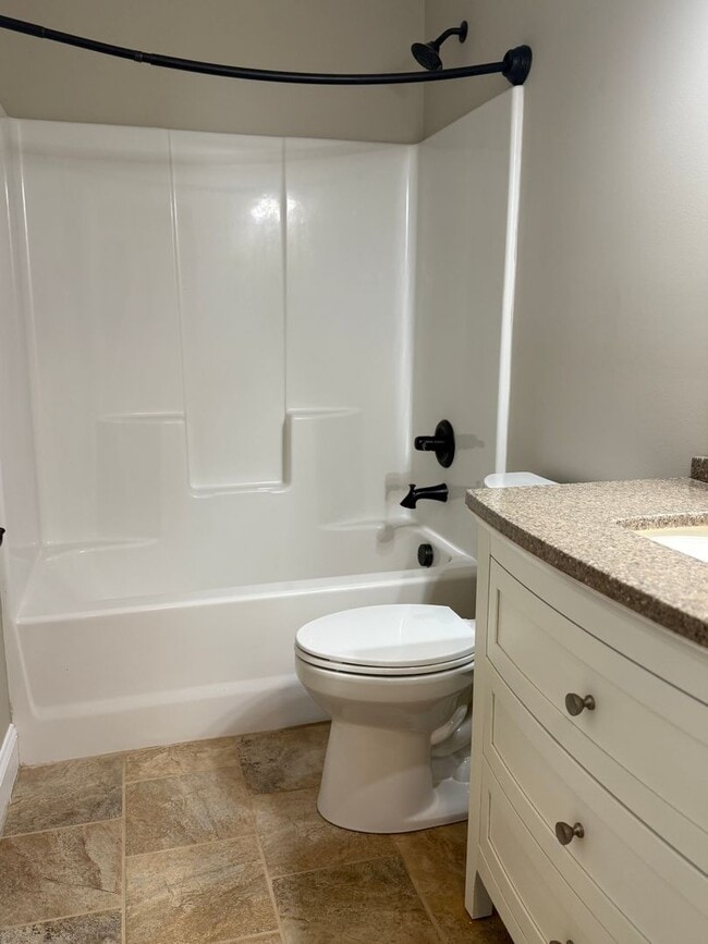 Building Photo - Amazingly Spacious Residence, Available Now!