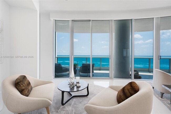 Building Photo - 5959 Collins Ave
