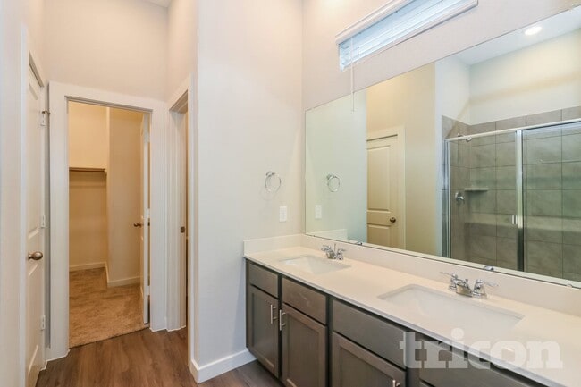 Building Photo - 2350 Cohorn Trl