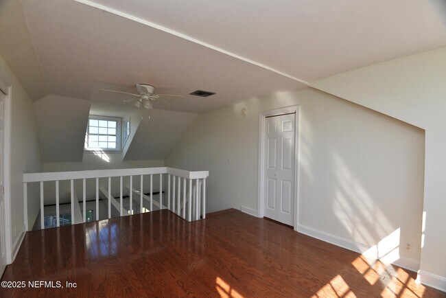 Building Photo - 1526 Palm Ave