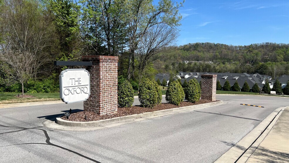 Building Photo - 847 Wellstone Dr