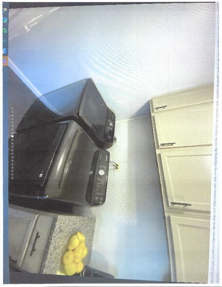 Building Photo - 20170 Ash Ln